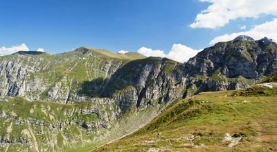 Day hiking in the Bucegi Mountains - version 2