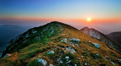 Kilátó pont Ascuţit Csúcs Zărneşti (Zernyest)