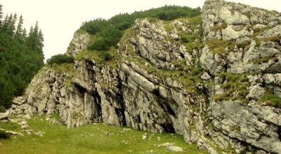 Rezervaţia Naturală Peştera Cocora - Cheile Urşilor Moroieni