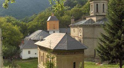 Stănişoara monastery Calimanesti