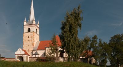 Die Mariä Geburt Kirche Racu