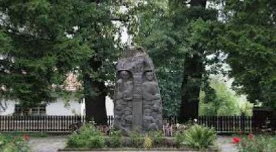 The funeral monument of Tamási Áron Lupeni