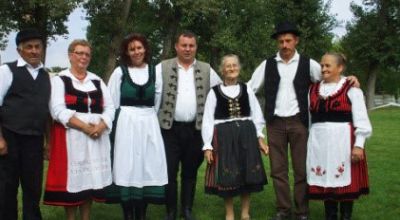 Józsa Margit,traditional wear weaving Varsag