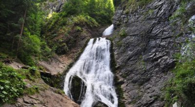 A Menyasszony Fátyla vízesés Răchiţele (Havasrekettye)