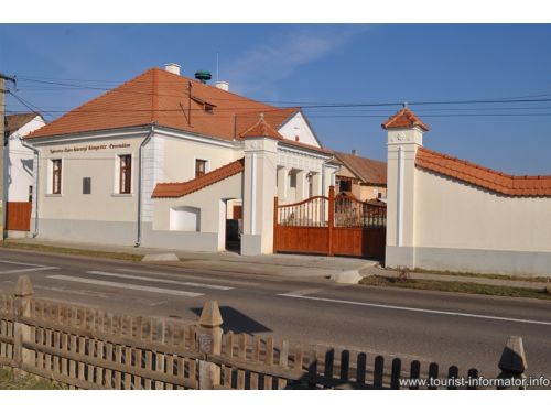 Biblioteca Sylvester Lajos Cernat