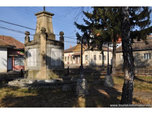 Monumentul Libertăţii Cernat