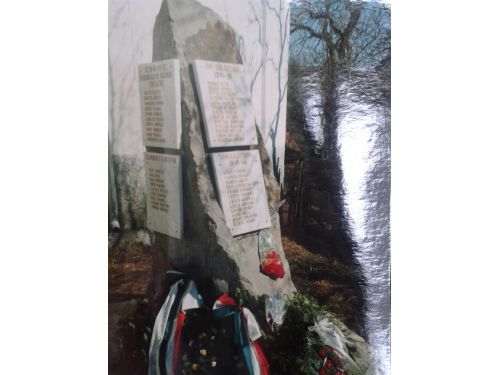 Steinobelisk Cernat