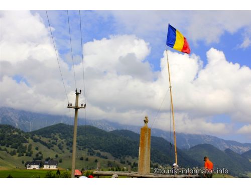 Monument I Război Mondial Fundata - Şirnea