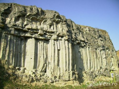 Coloanele De Bazalt De La Piatra Cioplită Comăna