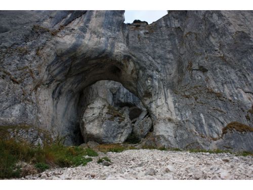 Stanciului Cave Dambovicioara