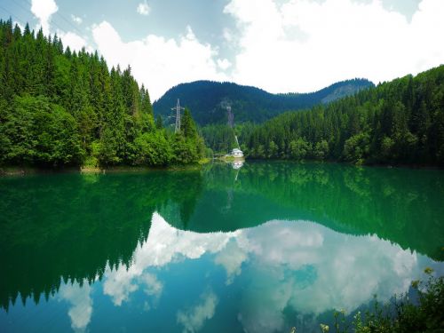 Scropoasa Lake Moroieni