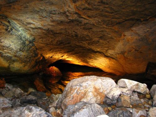 Coiba Mare Höhle Arieseni