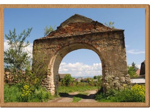 Castle Ruins Sanzieni