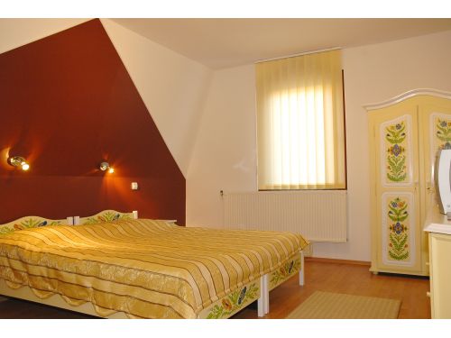 Hotel Sugaskert Sfantu Gheorghe