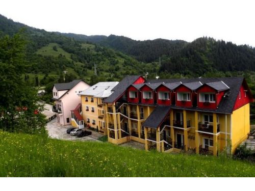 Hotel Apartament Adora Bicaz